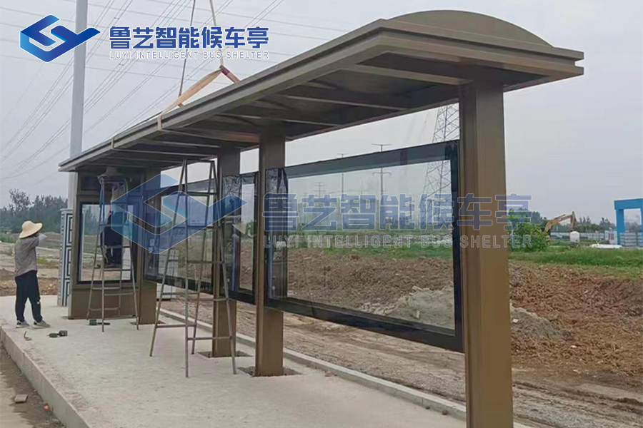 湖北公交候車亭項目落成，創新設計與優質服務相得益彰